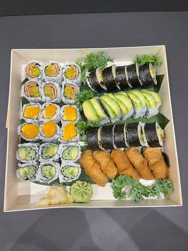 P42. Veggie Sushi-Roll 38pcs (for 2) / P42. 素食拼盤 38pcs (for 2)
