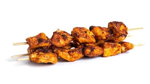Grilled Chicken Skewer / Brochette de poulet grillé