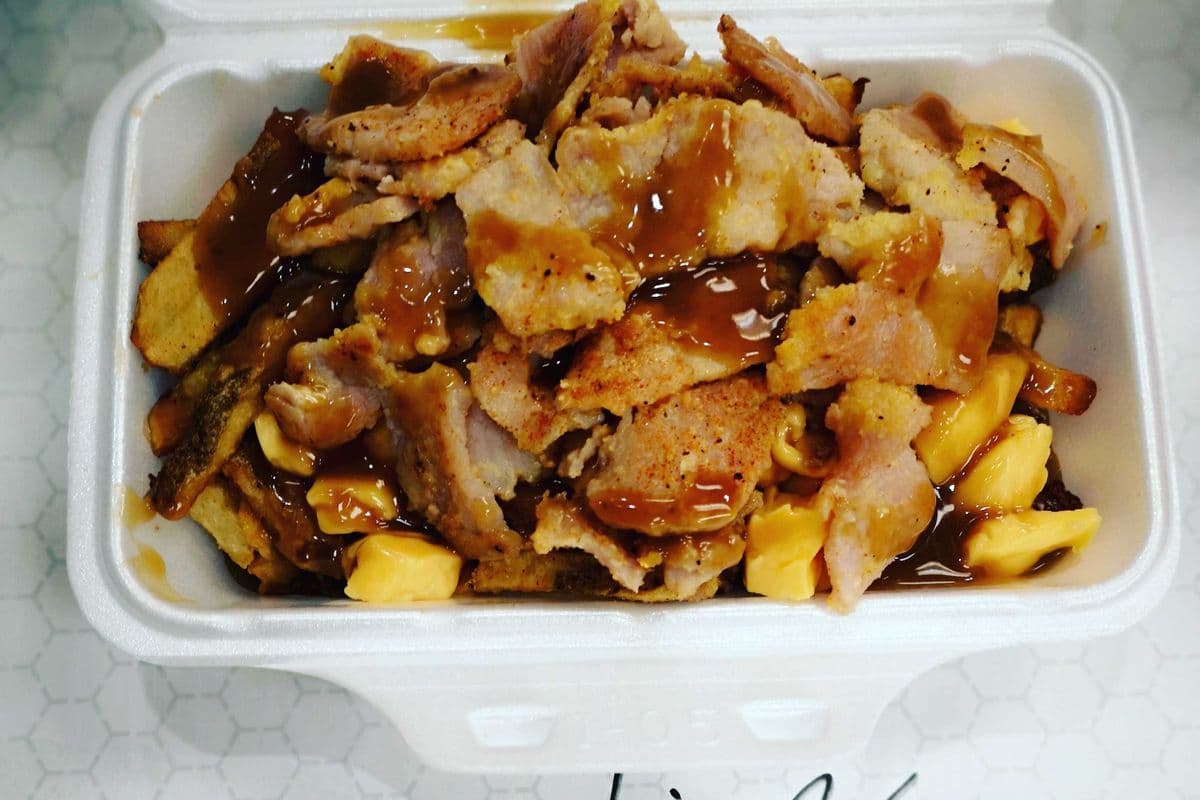 Peameal bacon Poutine