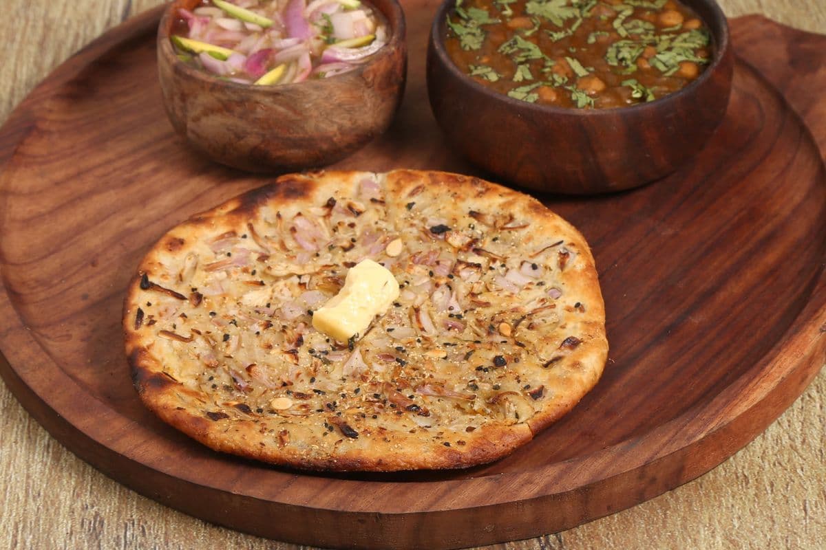 Onion Kulcha and Chana