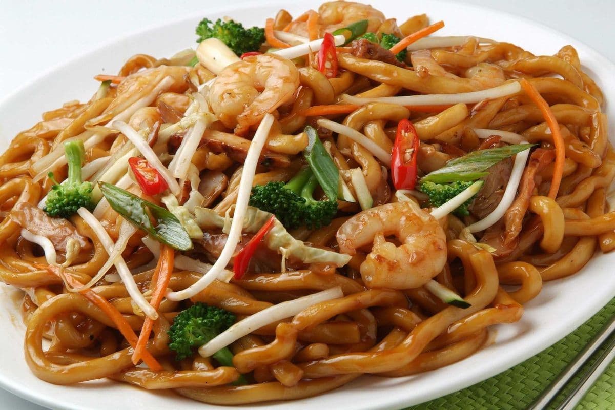 Shanghai Noodles (with shrimp, pork and vegetables)