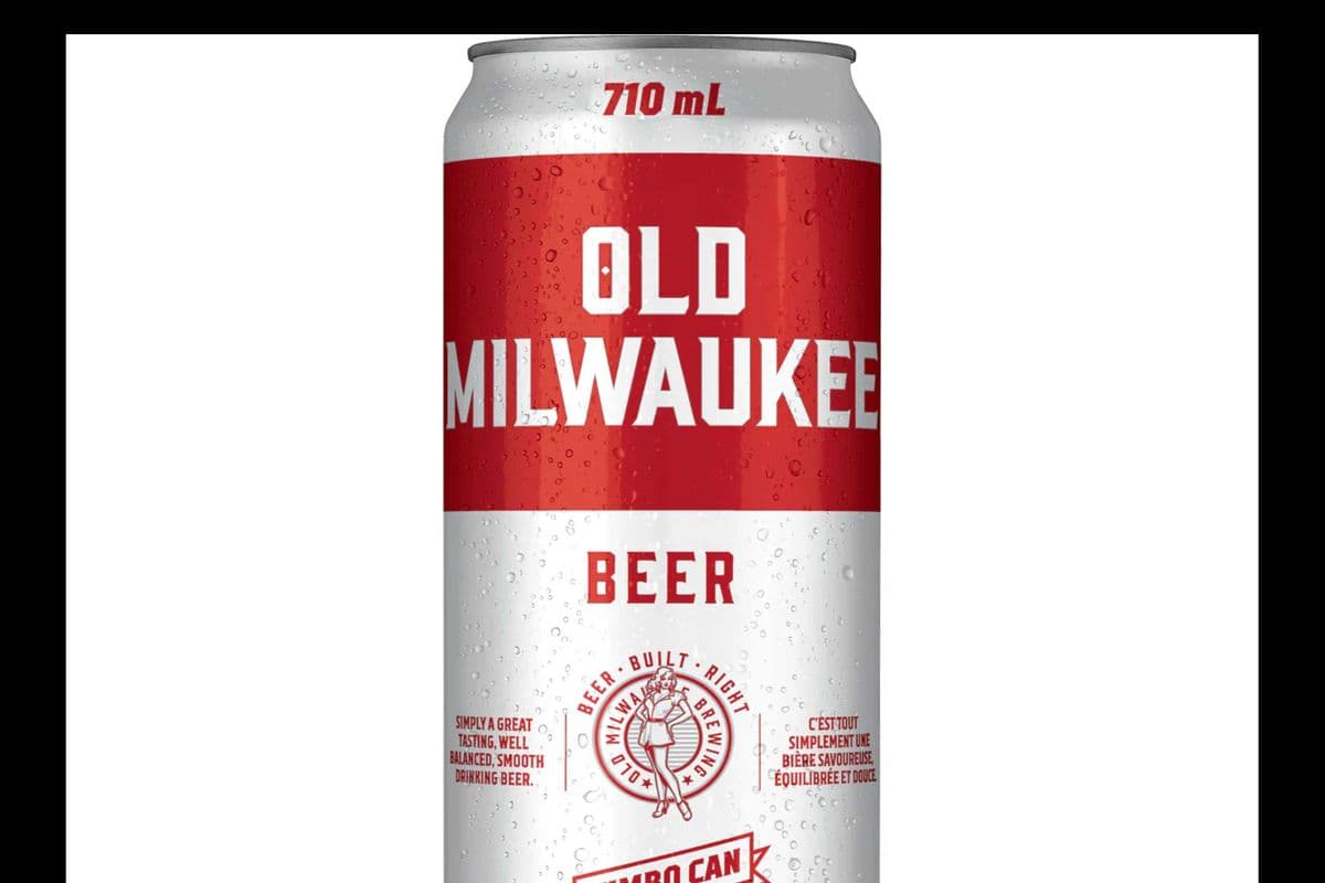 Old Milwaukee (710 ml Can) (1 x 740 ml)