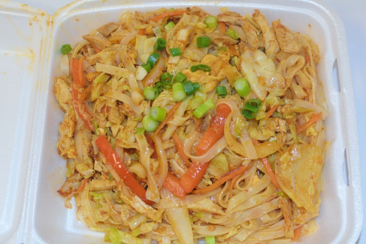 Dragon Chef-Style Spicy Pad Thai