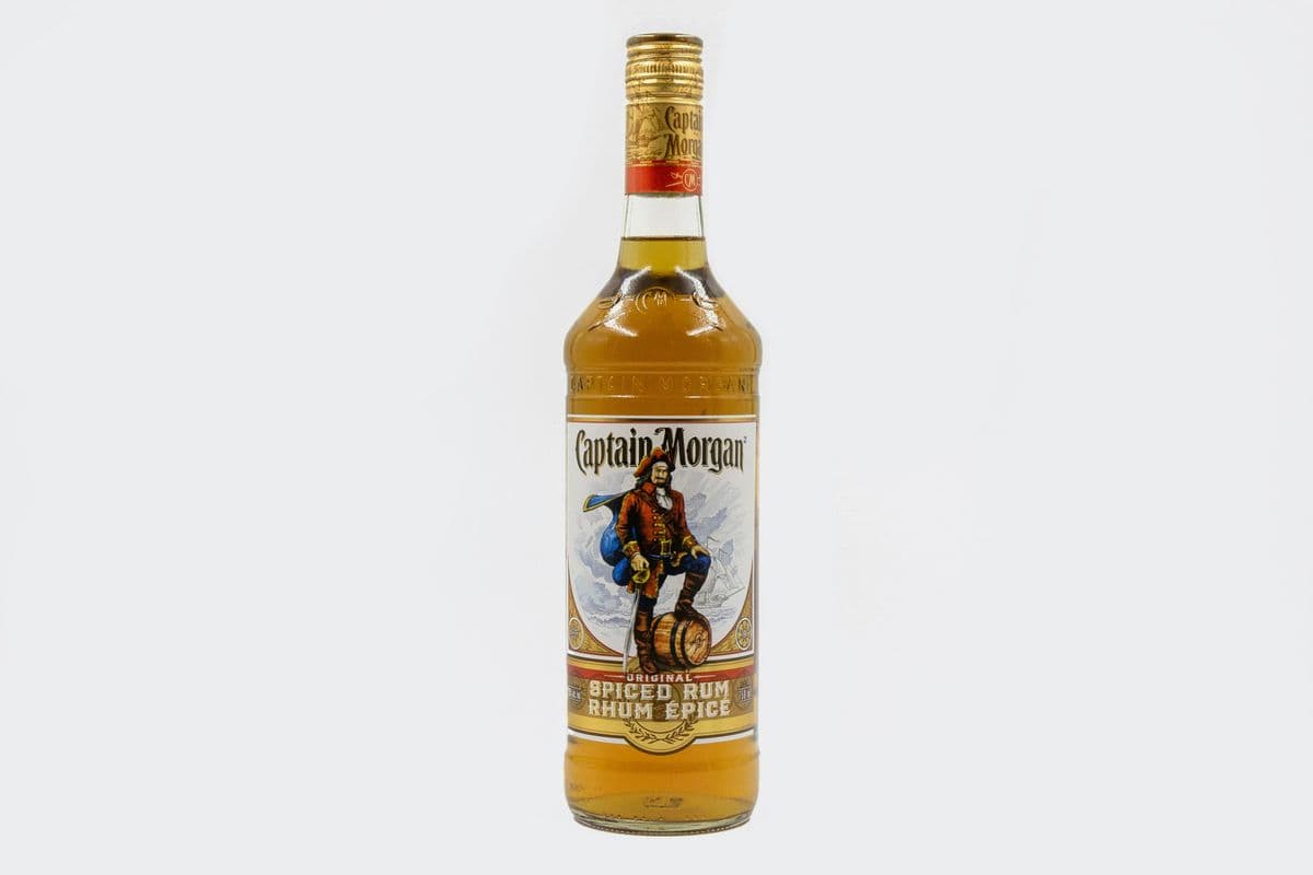 Captain Morgan Spiced Rum (1 x 750 ml)