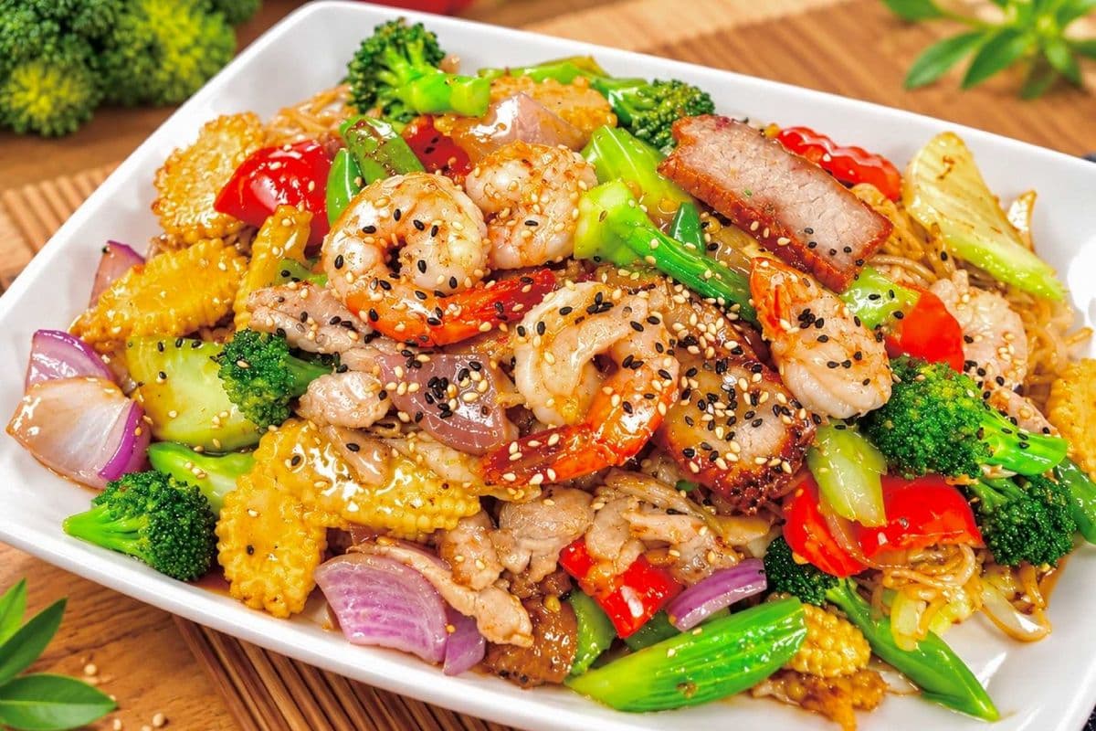 22. Hong Kong Chow Mein 招牌香港炒面