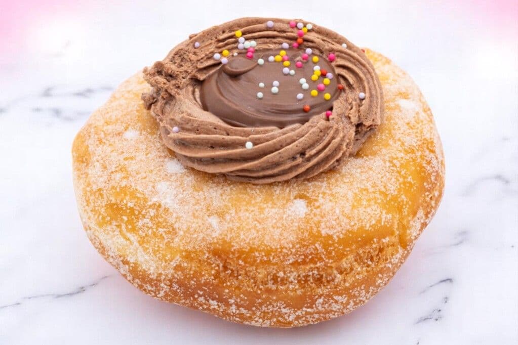 DONUT - HAZELNUT CREAM