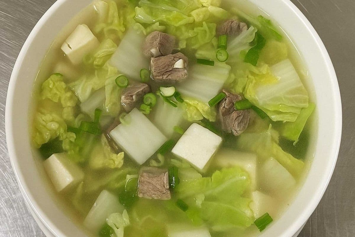A8. Savoury Lamb Slices Soup - 羊肉片豆腐湯