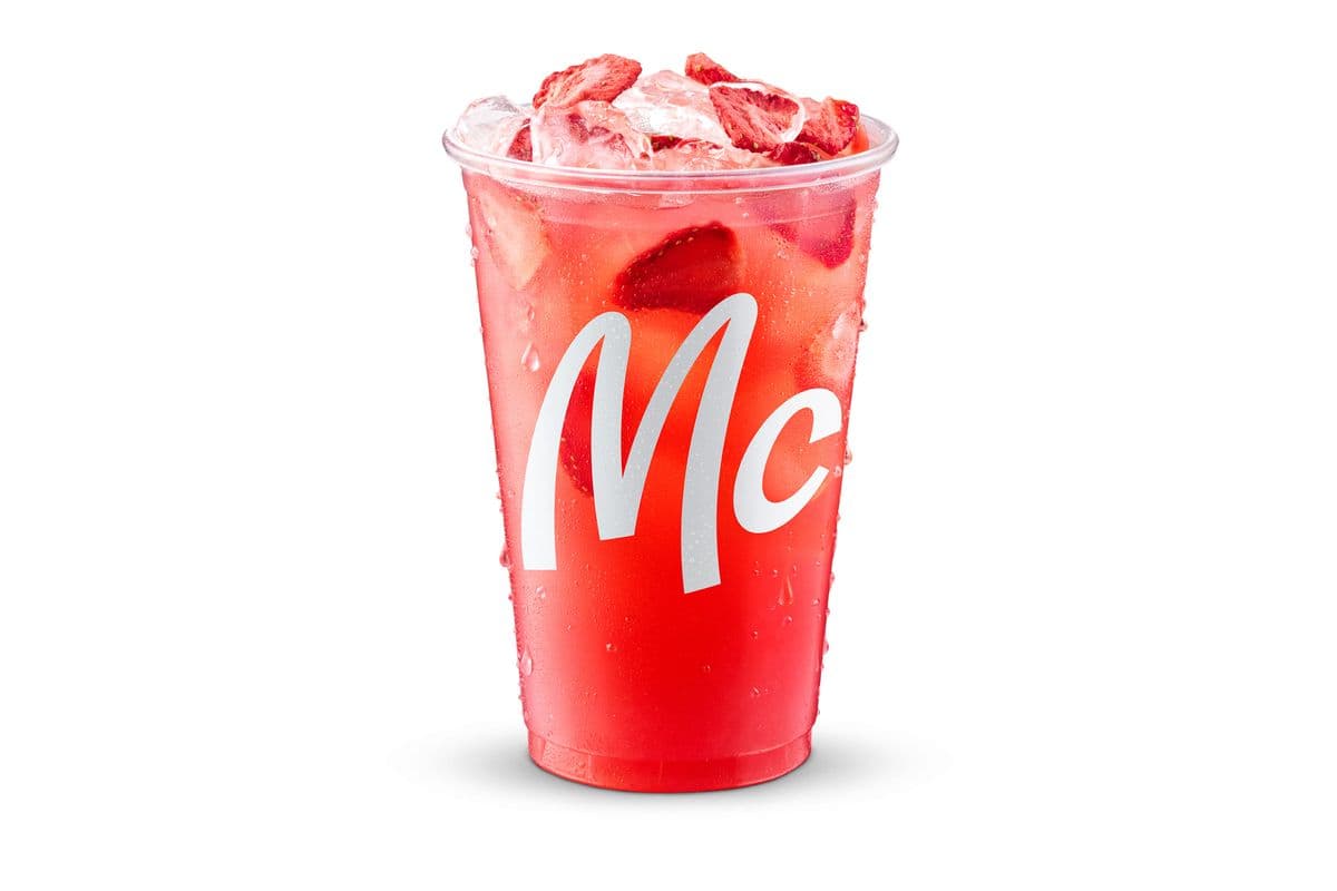 Strawberry Watermelon Refresher [130.0 Cals]