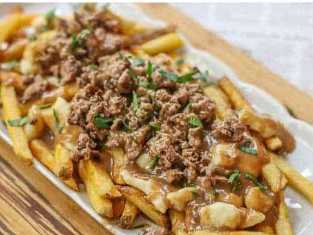 Ground Beef Poutine Large