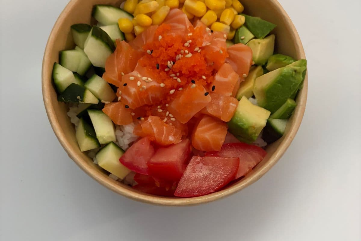 Salmon poke bowl