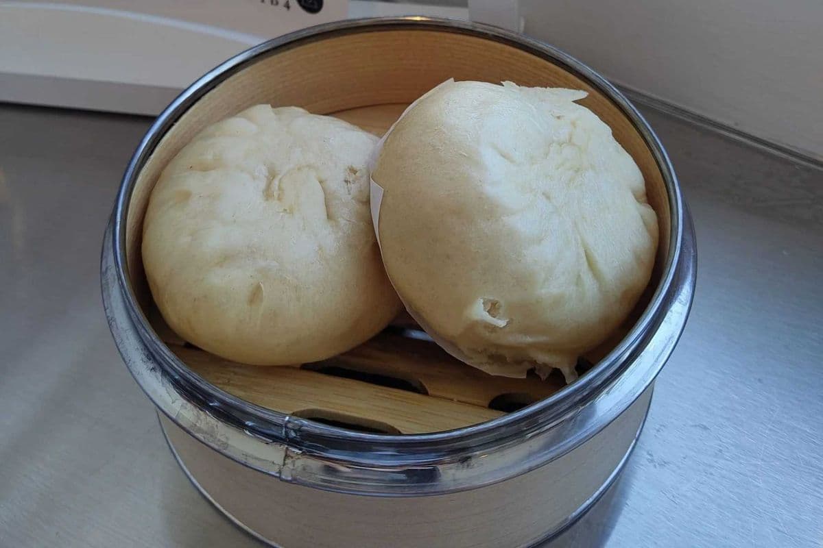 Cabbage and Pork Bun (Hot Dim Sum - 2 buns) (2 buns)