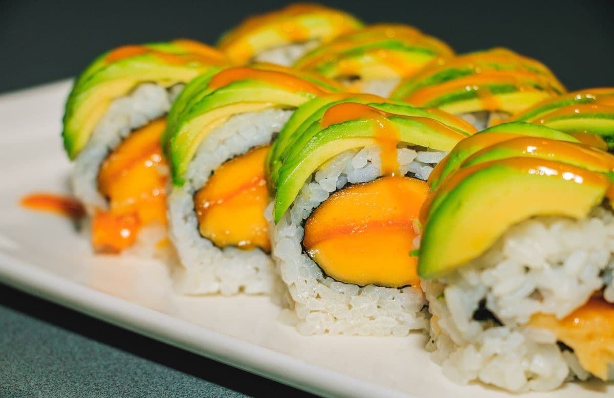 Mango Avocado Roll (8 pcs)