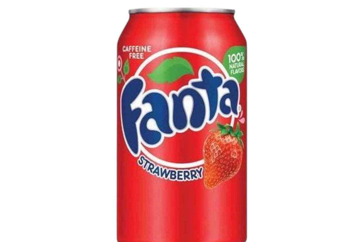 BOGO - Fanta Soda, Strawberry (355 ml)