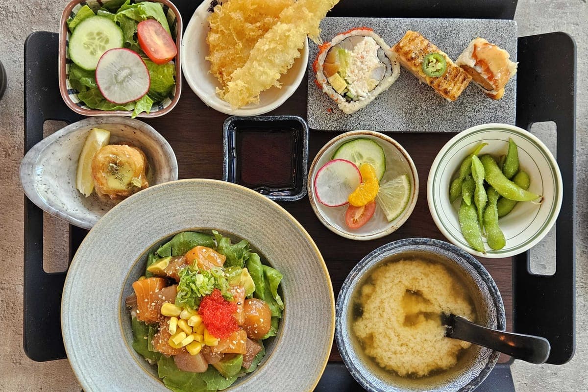 LUNCH TEISHOKU Pacific poke Half