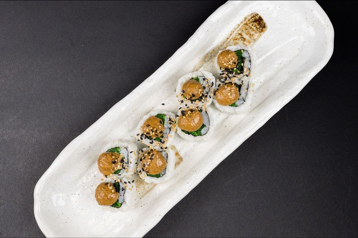 Spinach Gomae Roll (8 Pieces)