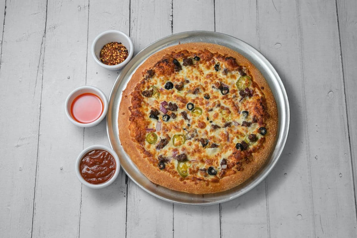 16'' Supreme Beef Pizza