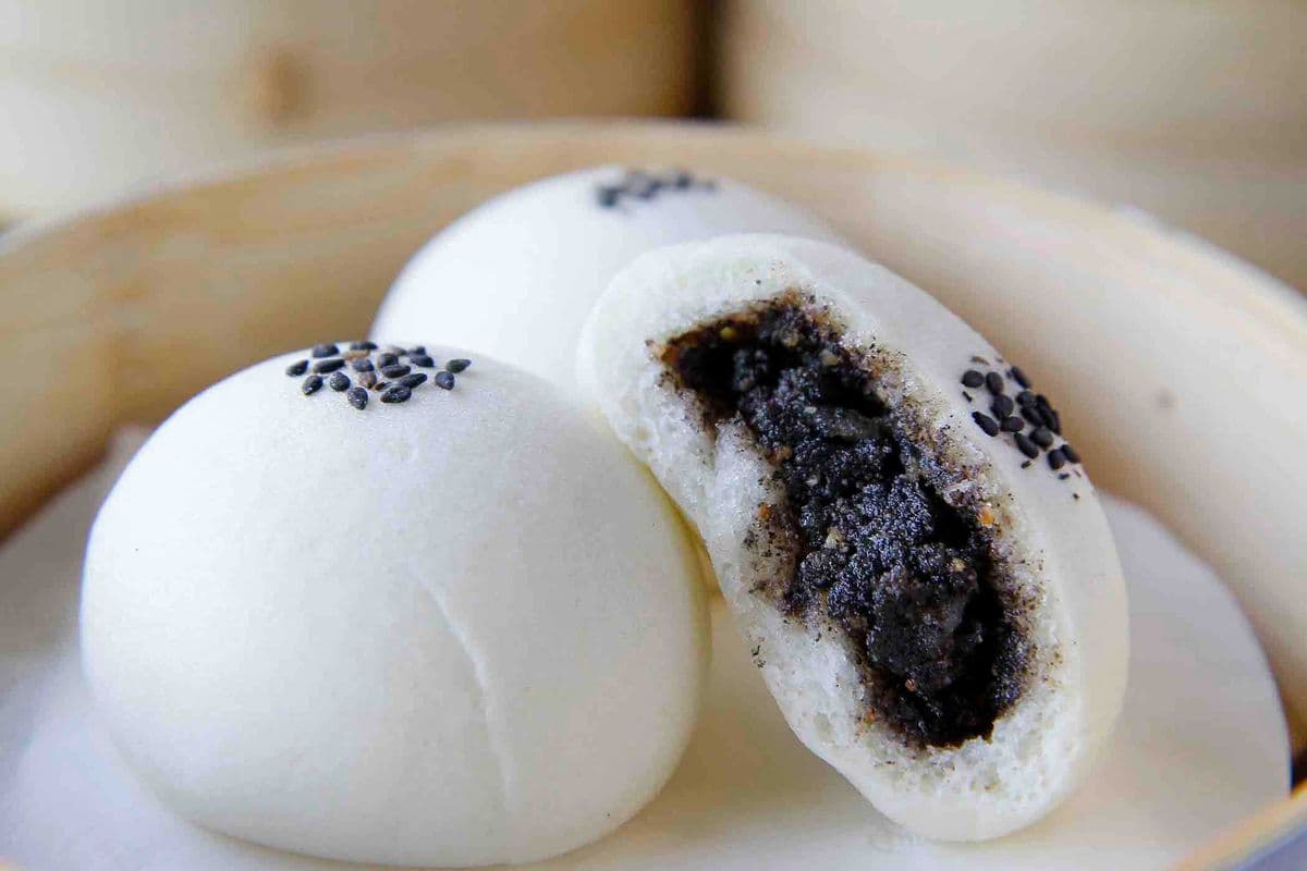 Steamed Sesame Paste Buns (3 pcs) 芝麻包