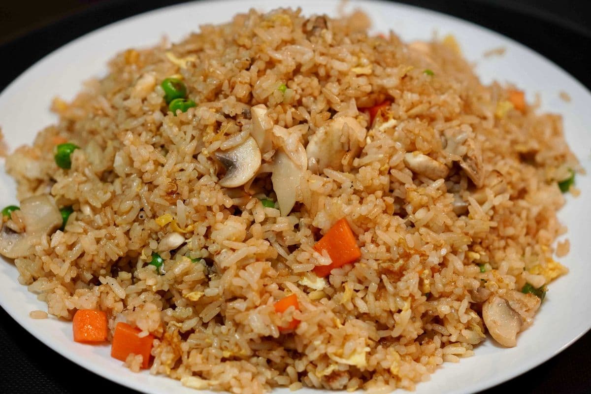 73. Mushroom Fried Rice 蘑菇炒饭