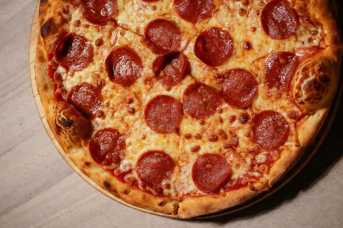 12" Medium Pepperoni Pizzas ( Buy 1 Get 1 Free)