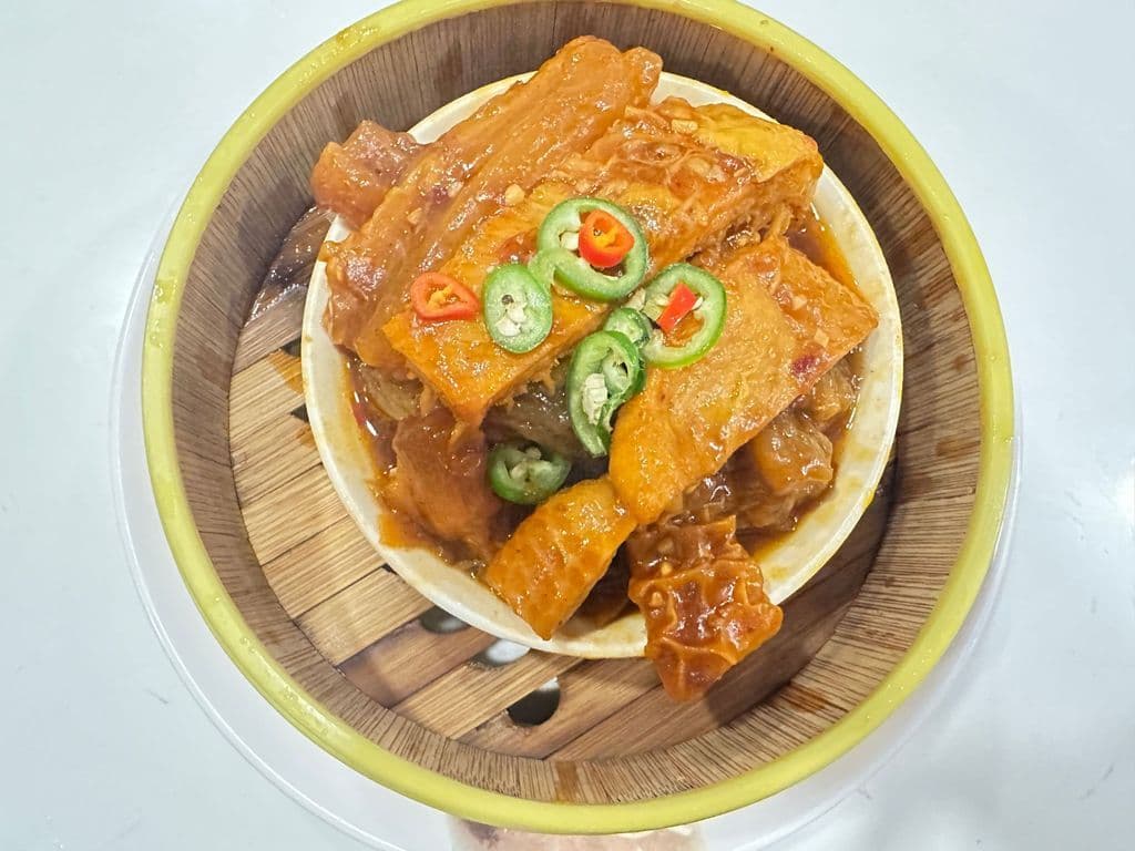 Steamed Beef Tendon & Tripe w/ 秘制柱候牛筋肚