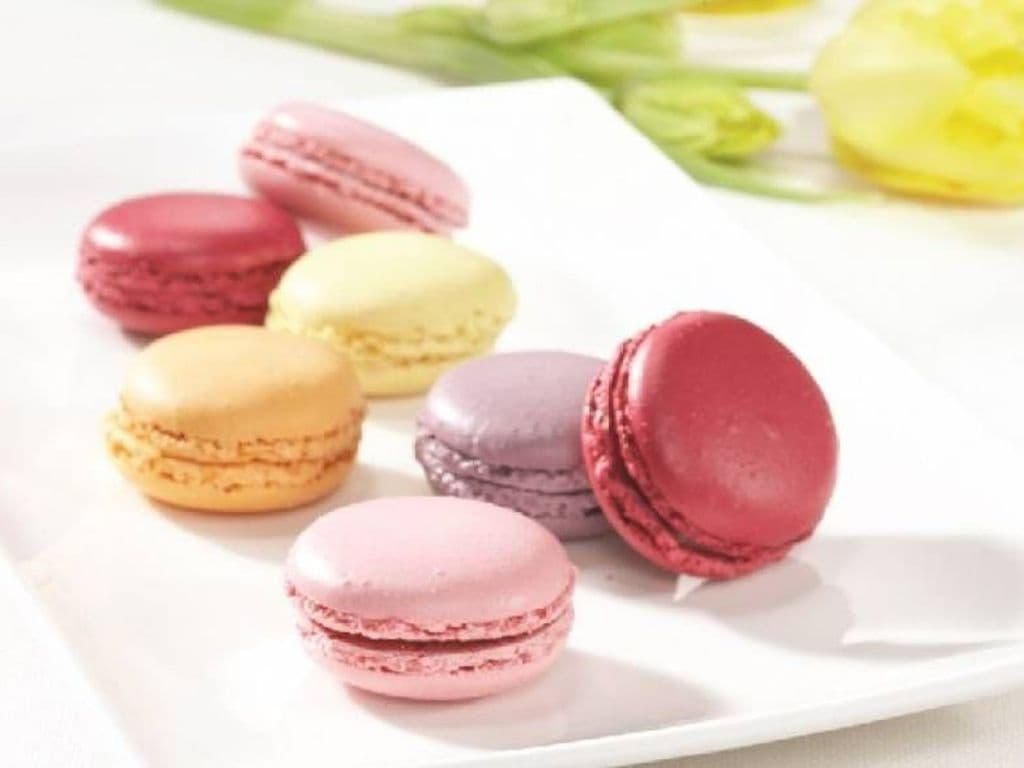 Box of 12 Macaroons