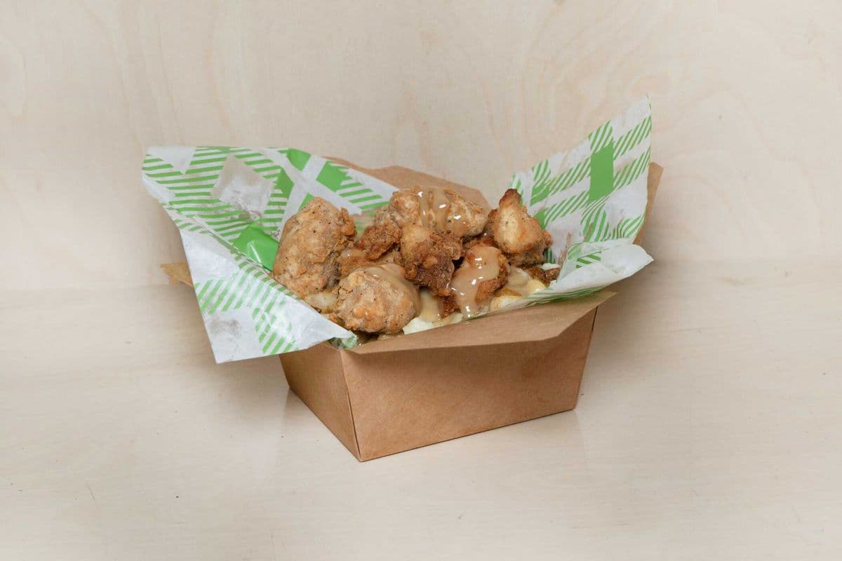 Fried Chicken Bites Poutine