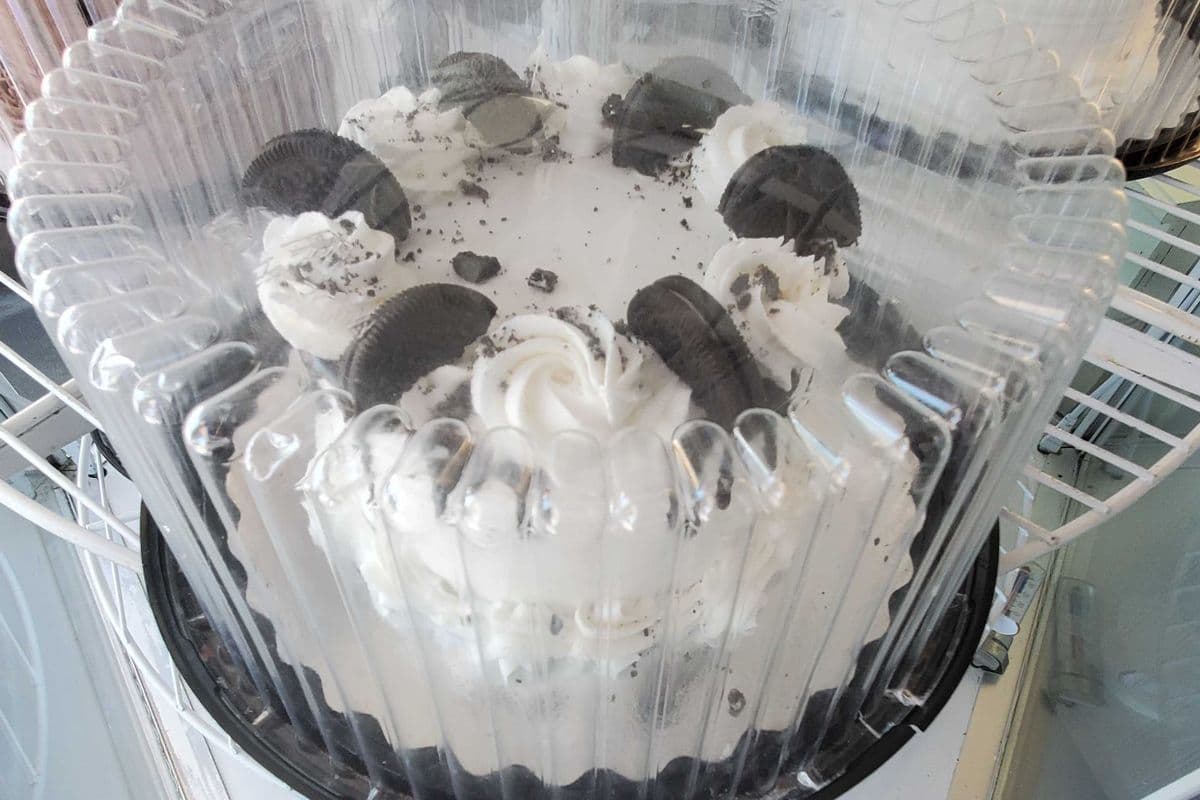 6" Cookies and Cream Cake