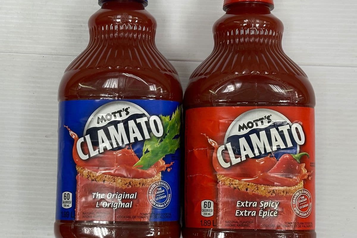Mott’s Clamato Cocktail (1.89L)