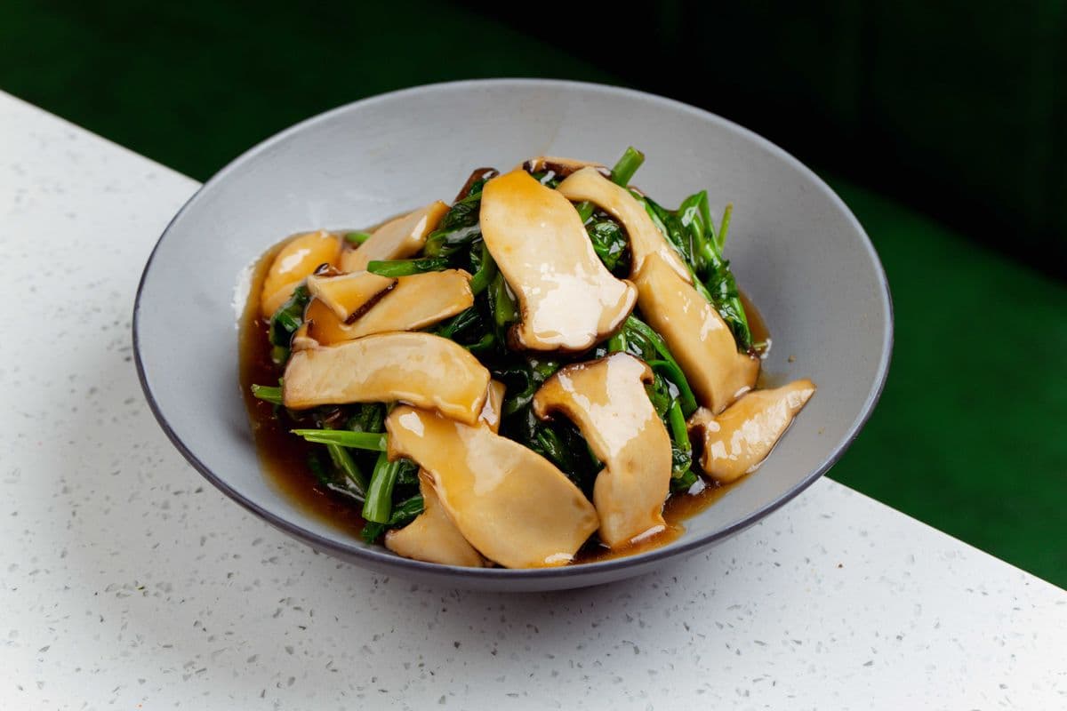 Stir-Fried Snow Pea Leaves 炒豆苗