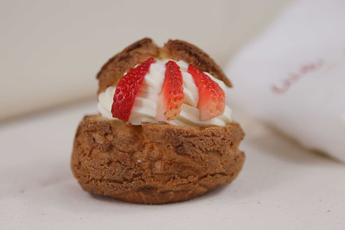 Pate a choux / Cream Puff- Strawberry&Vanilla cream