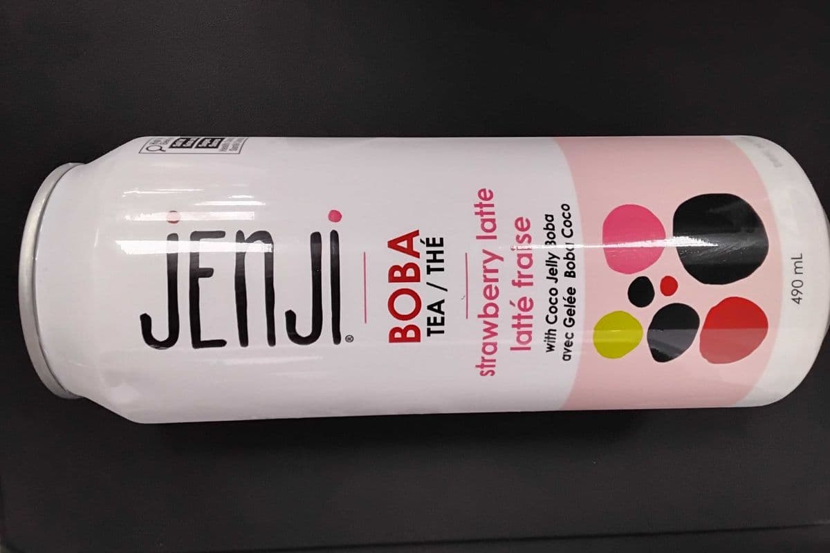 Jenji boba tea strawberry latte (490 ml)