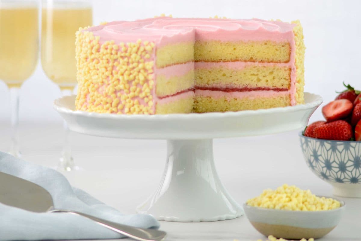 6" Strawberry Dream Cake