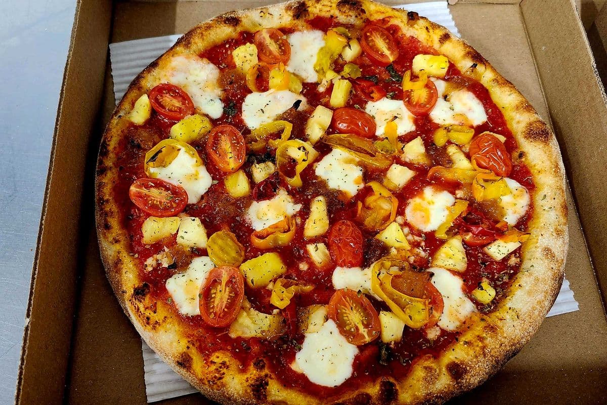 28. 14" Large Tropea Pizza