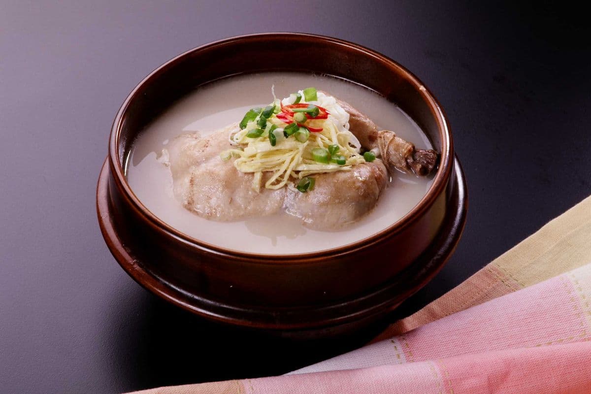 53. Ginseng Chicken Soup / 삼계탕 參鷄湯