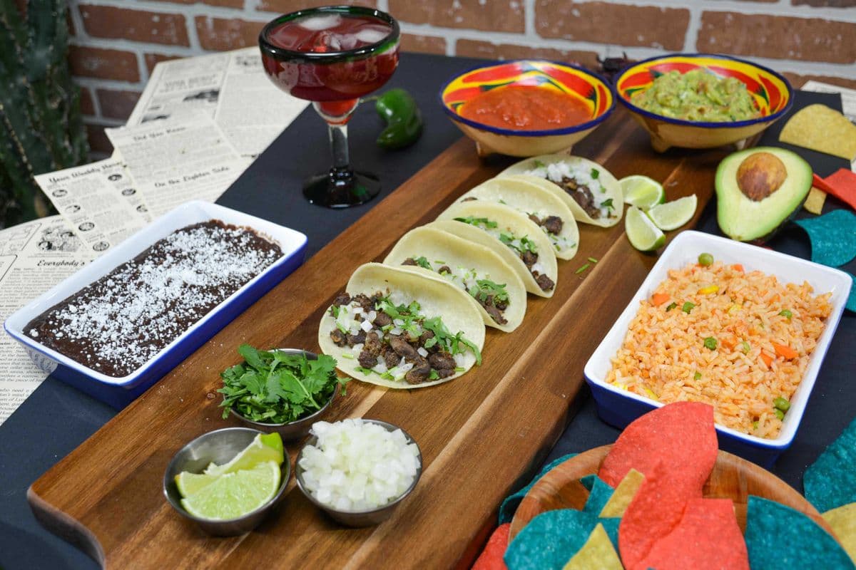 Taco Tray Fiesta Family Pack (24 Tacos)