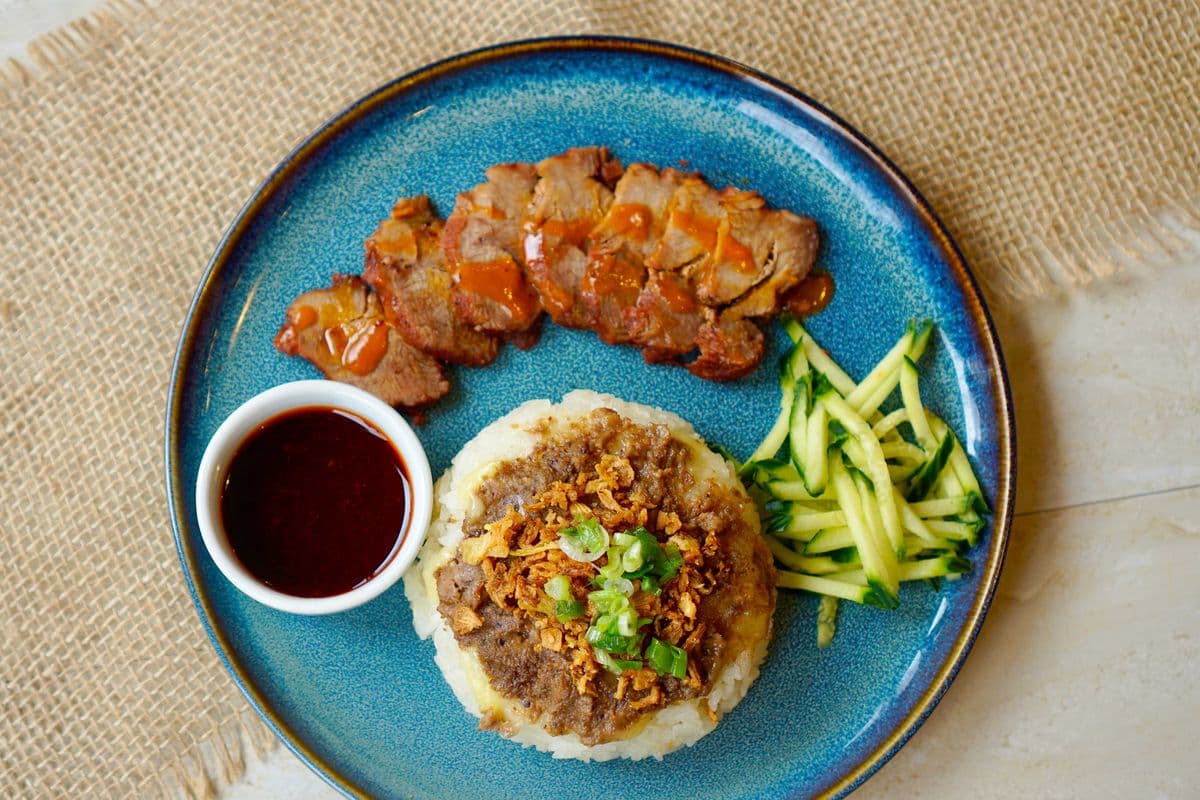 B11. Char Siu Sticky Rice / Xôi Xá Xíu