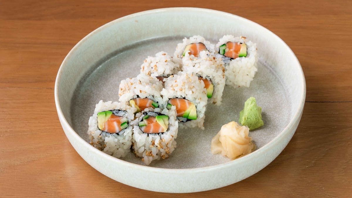 Salmon Roll 