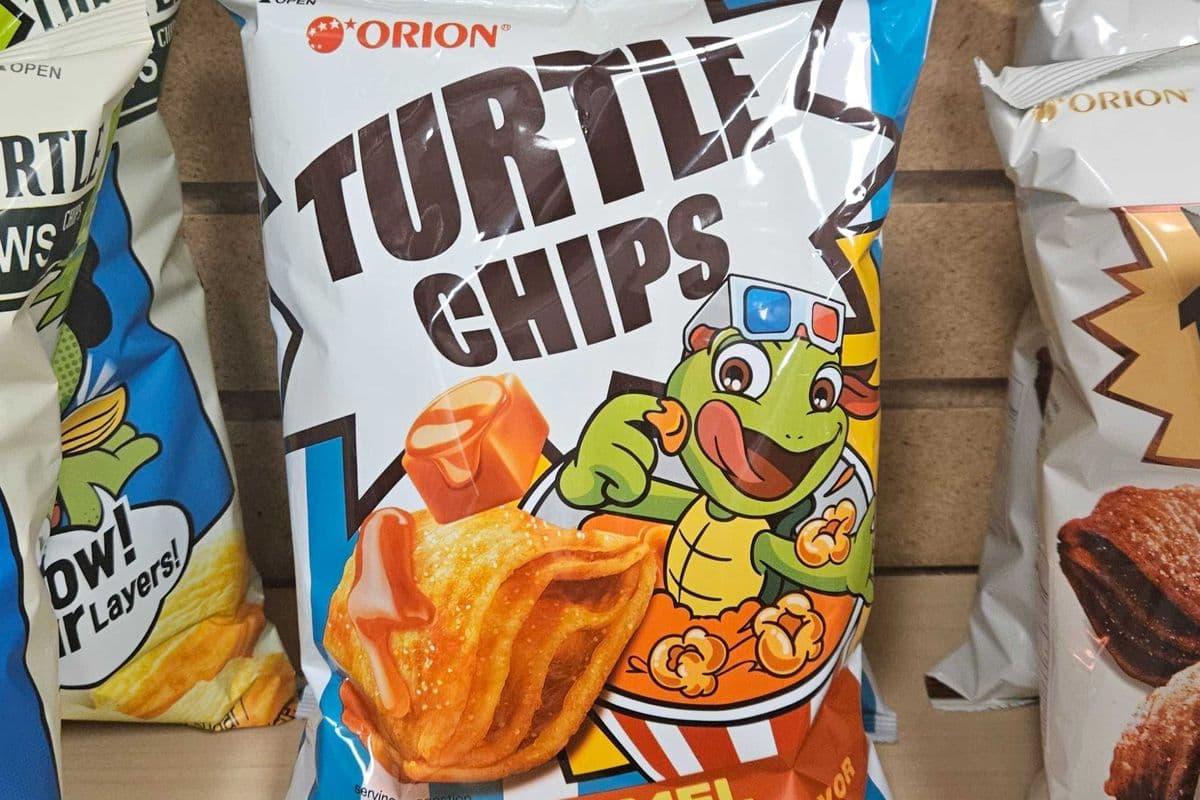 ORION Caramel Popcorn Flavour Turtle Chips