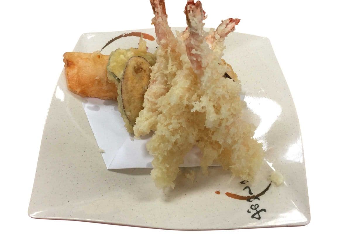 Shrimp (2 pcs) and Vegetable (6 pcs) Tempura