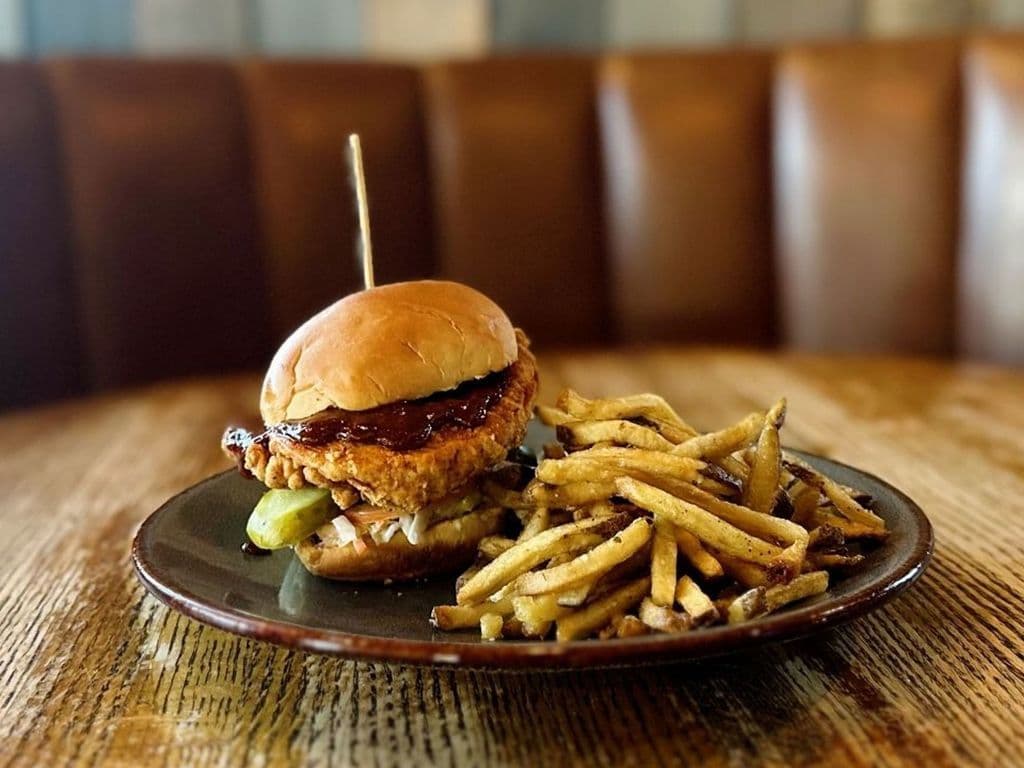 CRISPY NASH CHICK SANDWICH