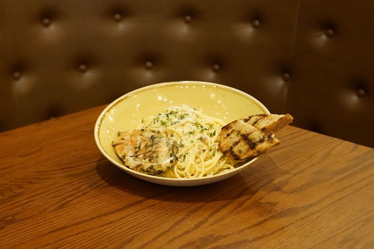 Creamy Grilled Chicken Carbonara