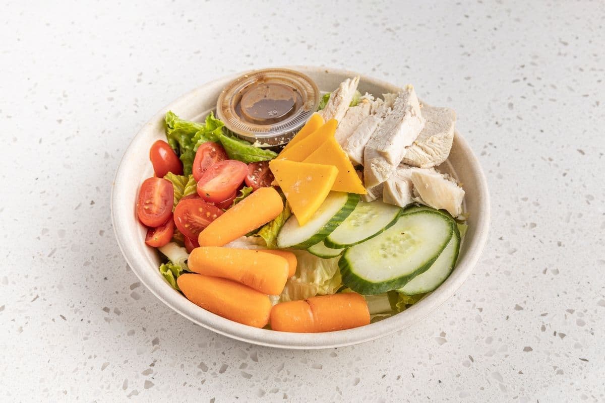 Garden Salad with Slice Chicken