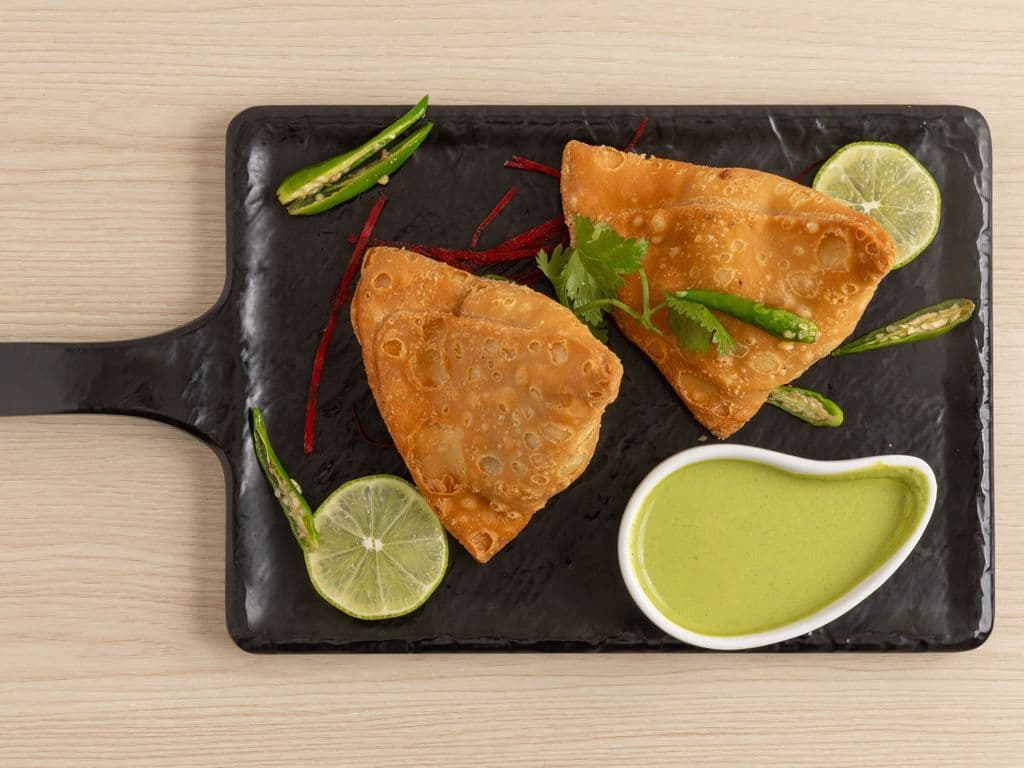 Veg Samosa (2 Pcs)