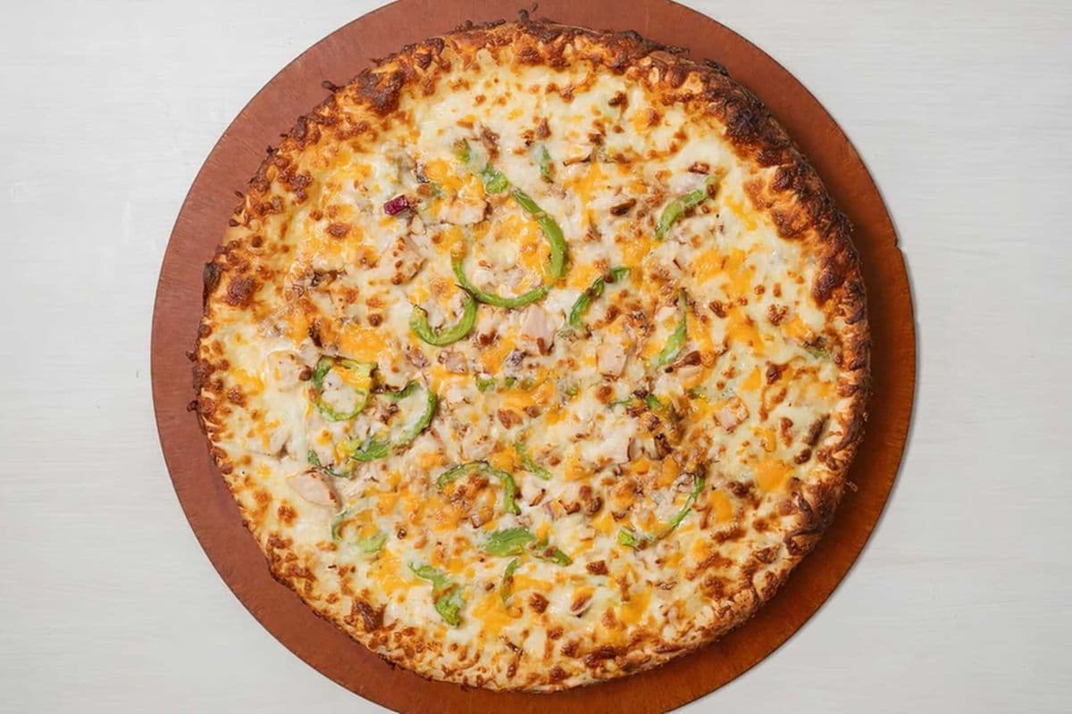12" Medium Outback Chicken Pizza