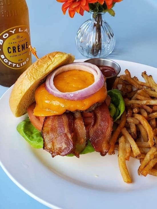 Betty's Classic Bacon Cheese Burger