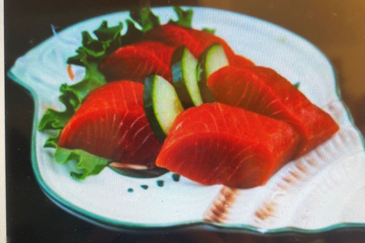 5pcs wild salmon sashimi （5片野生三文鱼刺身）