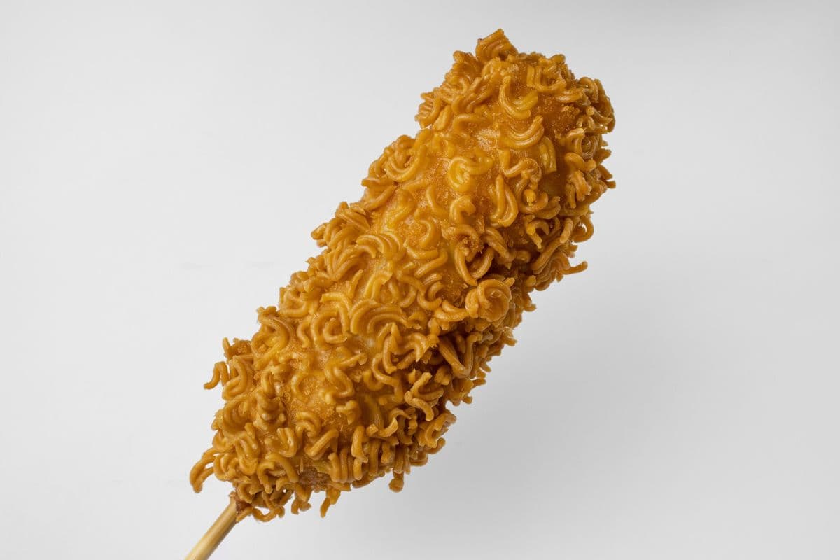 Beef Corndog Covered in Ramen Crisps (Halal) (Red)
