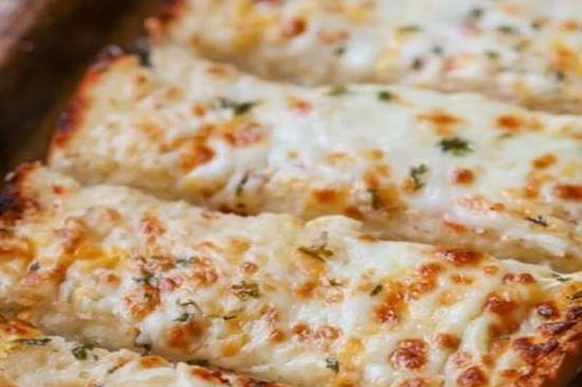Pain à l'ail gratiné / Cheesy Garlic Bread