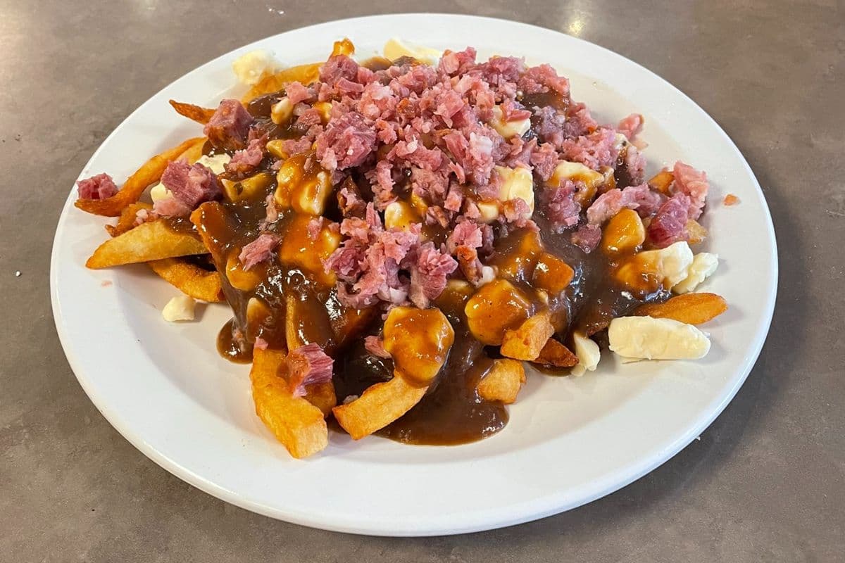 Poutine au viande fumé
