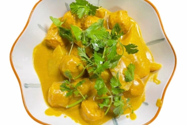 Curry Fish Ball (咖喱鱼丸) (10 pcs)
